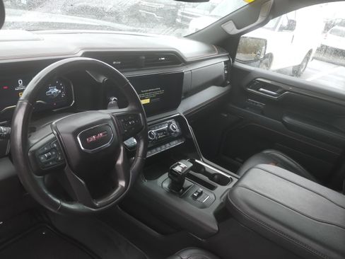 Used 2023 GMC Sierra 1500 AT4 image 9