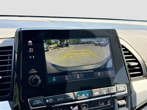 Used 2023 Honda Odyssey Touring image 14