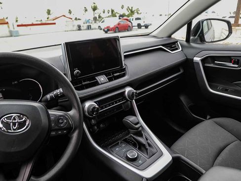 Certified 2025 Toyota RAV4 XLE image 27