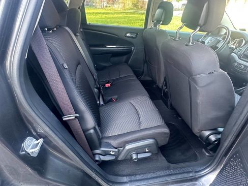 Used 2015 Dodge Journey SXT w/ Flexible Seating Group image 13