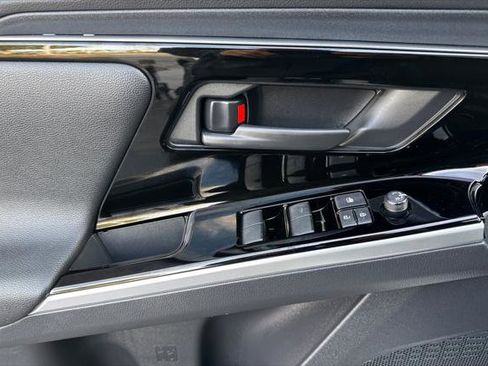 Certified 2025 Toyota bZ4X FWD image 12