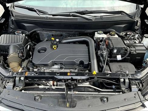 Used 2024 Chevrolet Equinox LS FWD image 29