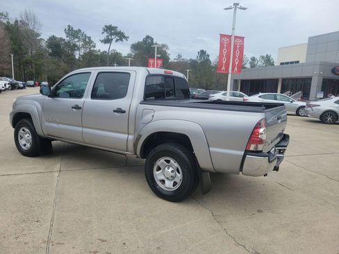 Used 2015 Toyota Tacoma PreRunner image 3