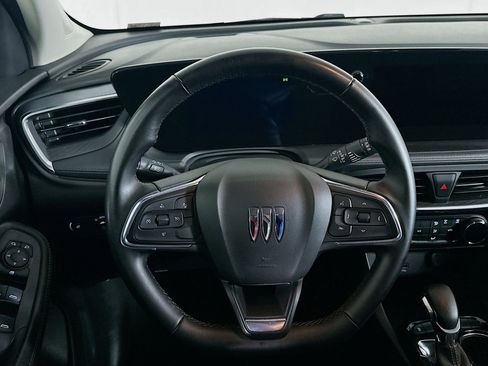 Used 2024 Buick Encore GX Sport Touring image 17