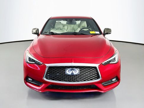 Used 2017 INFINITI Q60 Red Sport 400 RWD image 2