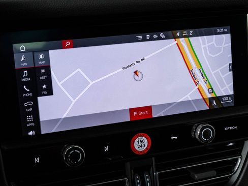 New 2026 Porsche Macan AWD/4WD image 15