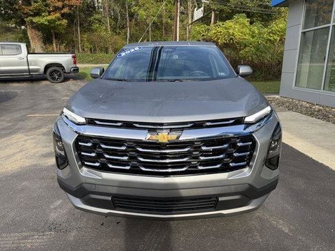New 2026 Chevrolet Equinox LT w/ Convenience Package II image 2