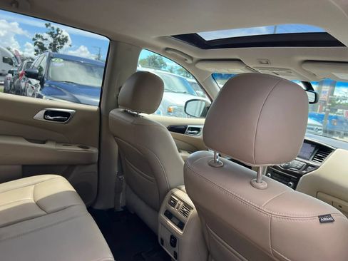 Used 2016 Nissan Pathfinder SL w/ SL Premium Package AWD/4WD image 17
