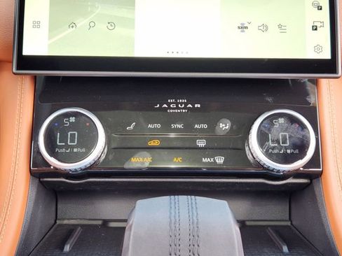 Used 2026 Jaguar F-PACE R-Dynamic S AWD/4WD image 18