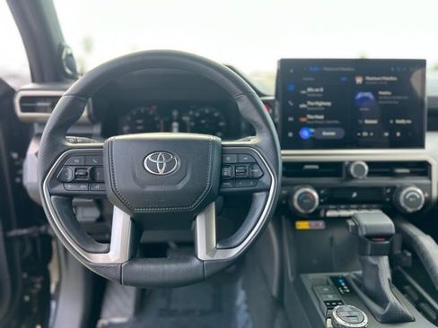Used 2025 Toyota 4Runner TRD Off-Road Premium image 14