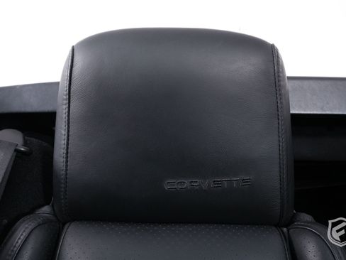 Used 1987 Chevrolet Corvette Convertible image 32