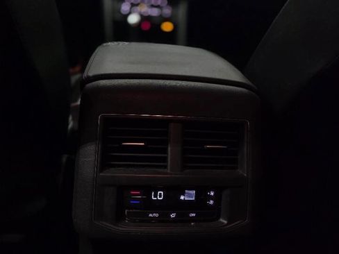 Used 2018 Volkswagen Atlas SE image 26