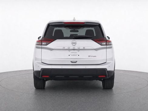 Used 2024 Nissan Rogue SV AWD/4WD image 4