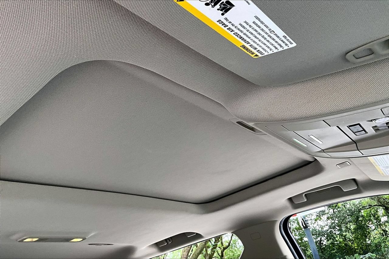 Used 2020 GMC Yukon Denali RWD image 27