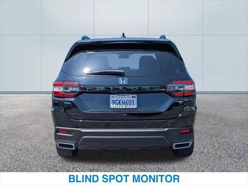 Used 2023 Honda Pilot Sport image 8