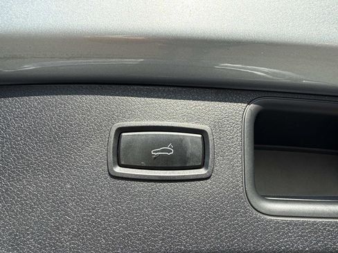 Used 2020 Porsche Macan AWD/4WD image 35