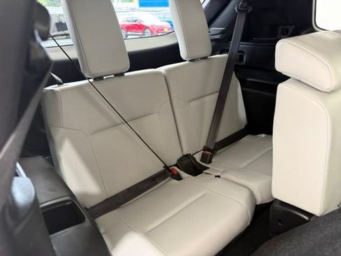 Used 2025 Mitsubishi Outlander SE AWD/4WD image 27