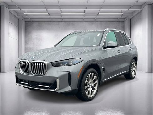 Used 2025 BMW X5 xDrive50e w/ Premium Package image 7