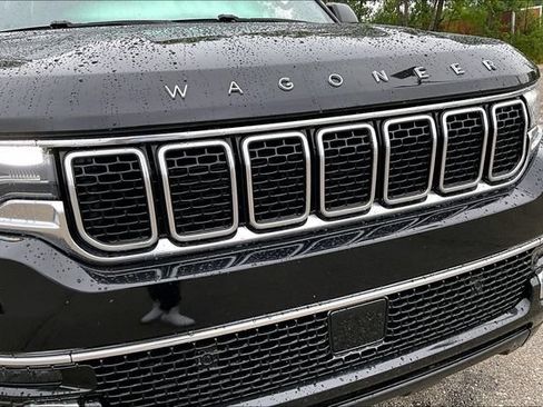 Used 2024 Jeep Wagoneer L Series II w/ Flexible Seating Group AWD/4WD image 31