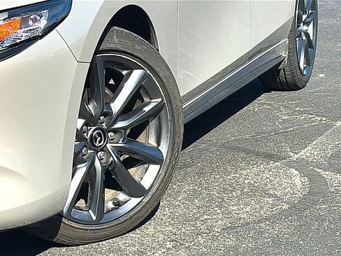 Used 2024 MAZDA MAZDA3 s image 3