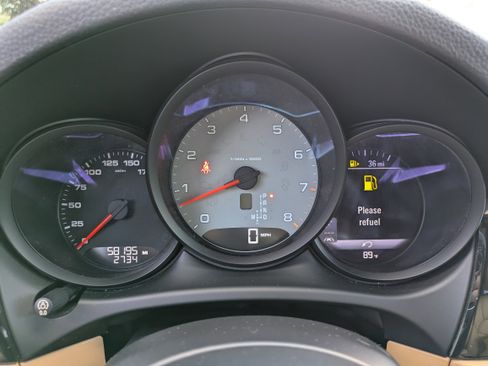 Used 2018 Porsche Macan S image 28