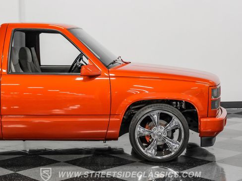 Used 1992 Chevrolet Silverado 1500 2WD Regular Cab image 30