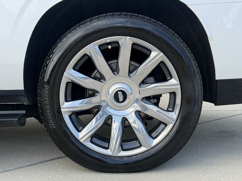Used 2021 Cadillac Escalade ESV Premium Luxury Platinum RWD image 36