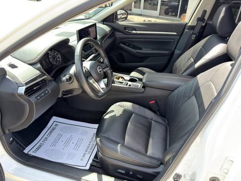 Used 2024 Nissan Altima 2.5 SR w/ SR Premium Package AWD/4WD image 12