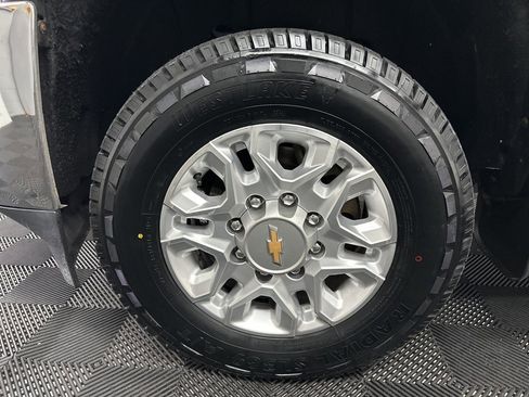 Used 2015 Chevrolet Silverado 2500 LTZ image 33