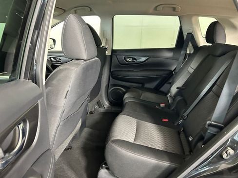 Used 2019 Nissan Rogue SV FWD image 25