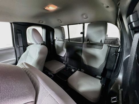 Certified 2022 Toyota Tacoma SR5 RWD image 18