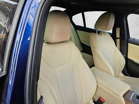 Used 2020 BMW 330i Sedan w/ Convenience Package image 21