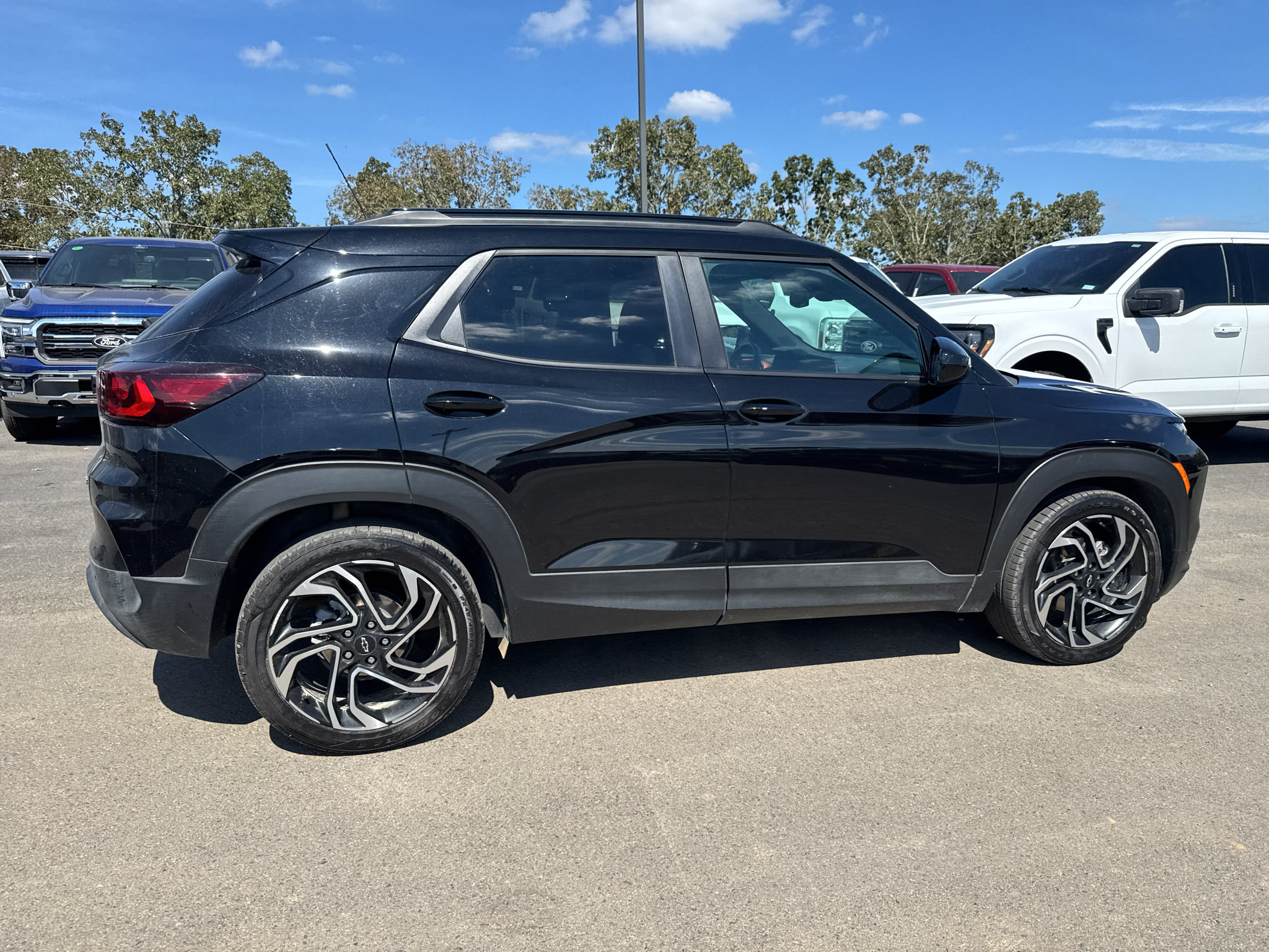 Used 2024 Chevrolet TrailBlazer RS w/ Convenience Package FWD image 7