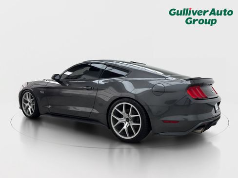 Used 2019 Ford Mustang GT RWD image 4
