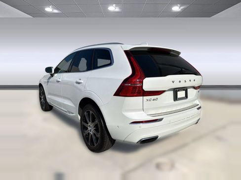 Used 2019 Volvo XC60 T5 Inscription w/ Protection Package FWD image 3