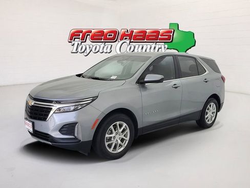 Used 2023 Chevrolet Equinox LT FWD image 1