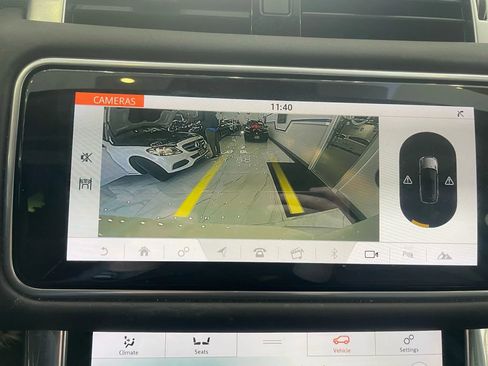 Used 2019 Land Rover Range Rover Sport Supercharged AWD/4WD image 16