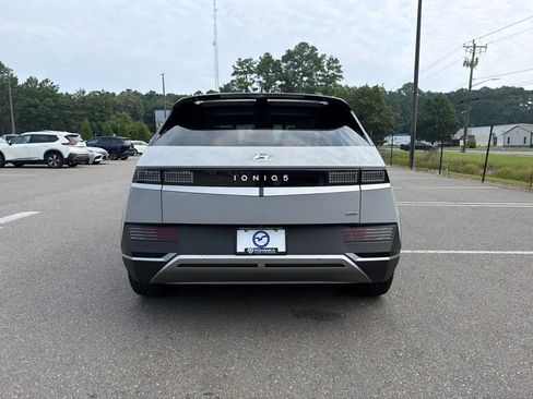 Certified 2024 Hyundai Ioniq 5 SEL AWD/4WD image 10