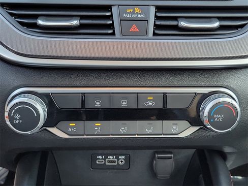 Used 2023 Nissan Altima 2.5 SR image 12