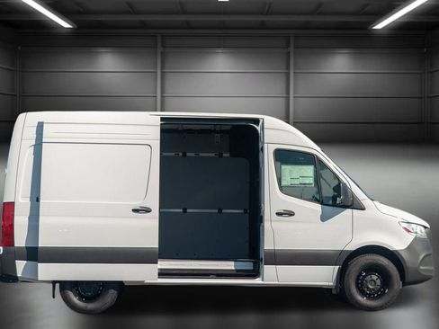 Used 2024 Mercedes-Benz Sprinter 144 Cargo image 7