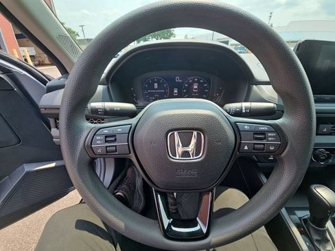 Used 2023 Honda Accord EX image 36