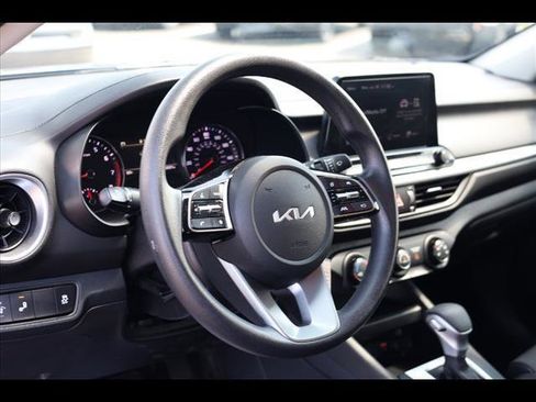 Used 2024 Kia Forte LXS w/ LXS Technology Package image 6