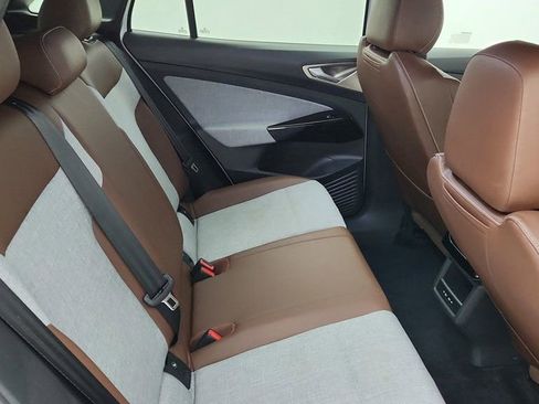 Used 2024 Volkswagen ID.4 2WD image 22