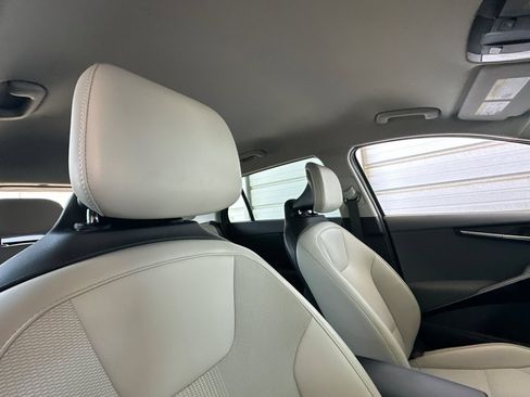 Used 2023 Kia Niro EX FWD image 21