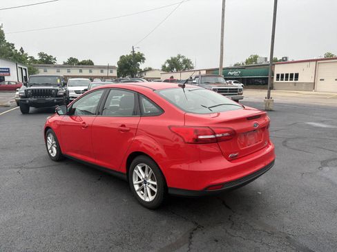 Used 2015 Ford Focus SE FWD image 20