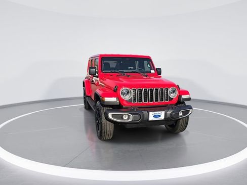 Used 2025 Jeep Wrangler Sahara 4xe image 2