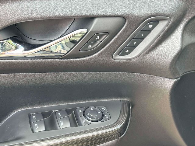 Used 2023 GMC Acadia SLT w/ Preferred Package AWD/4WD image 14