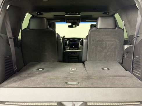 Used 2017 Cadillac Escalade Platinum AWD/4WD image 22