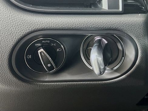 New 2026 Porsche Macan image 11