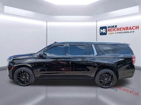 Used 2023 Chevrolet Suburban High Country w/ Premium Package 2 AWD/4WD image 7